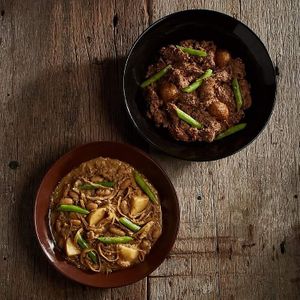 Vegan Beef Rendang and Vegan Banana Blossom Rendang (wholefood, soy and gluten free) at The Real Happy Cow in Metro Manila