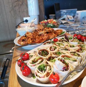 Sunday buffé, dinner section
1-2 Sunday's a month we have a vegan buffé section at Tommys Kjøkken  at Bønnespiren in Stavanger