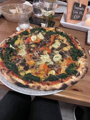 Vegetarian pizza with vegan cheese   at Herrischrieder Hof in Herrischried