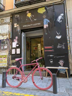 view from the street at Urbano Specialty Coffee in Madrid