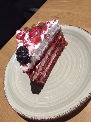 Red Velvet cake at Dempanadas in Valencia