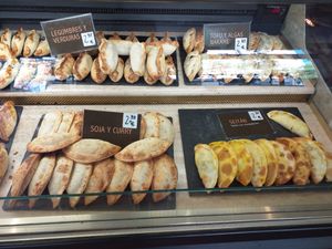 Legums and vegetables
Tofu and algae wakame
Soy and curry
Seitan at Dempanadas in Valencia