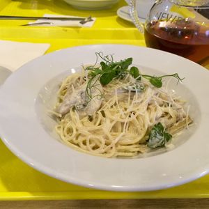 spaghetti with seitan and mushrooms at Loving Hut in Moscow