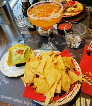 Nachos e guacamole at Tijuana in Florence