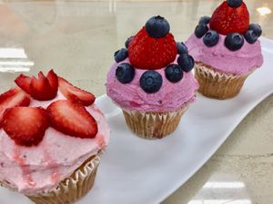 Gorgeous festive cupcakes at HeyO Eats in Mountain View