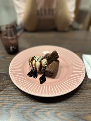   at Neu Cat Cafe in Osaka