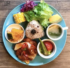 sweet sour soymeat at Neu Cat Cafe in Osaka