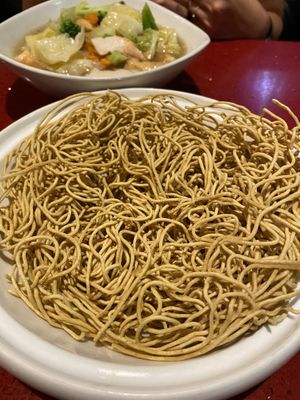 Crispy noodles at Au Lac in Fountain Valley