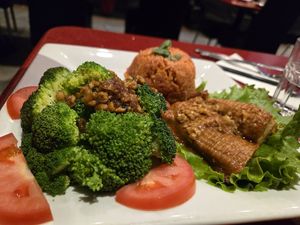 Chicken Ro-Ti  with Tomato rice at Au Lac in Fountain Valley
