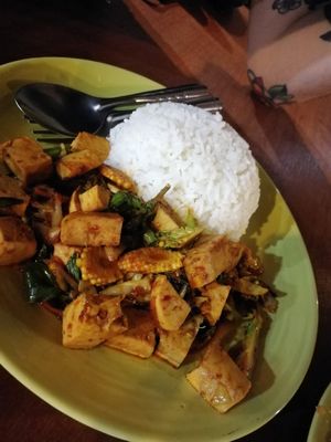 Red curry and rice at Nok's Kitchen in Koh Phangan