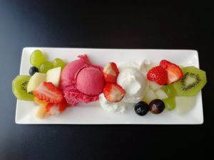 Mixed fruit plate at IJssalon Capri in Zierikzee