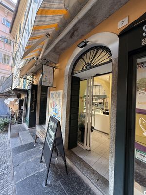 Entrance   at Smooth Operators in Bellagio