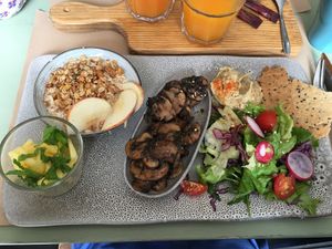 Brunch plate at Tazza in Giro in Lisbon