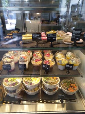 Selection of raw cakes, salads and desserts at The Juicery - Eger in Oslo