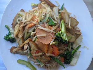 Fried noodles with Seitan at Mr. Nam  in Vienna