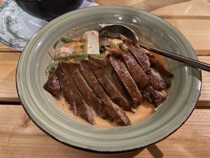 Knusprige Ente auf Rotem Curry at Vegan Chay in Munich