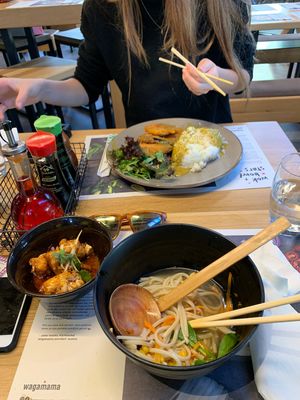 Mini Ramen Vegetable, Bang Bang Cauliflowers, Curry Veggies at Wagamama in Parndorf
