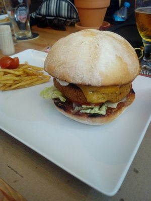 vegan burger (boniato) at Melocotón Vegan Burger in Barcelona