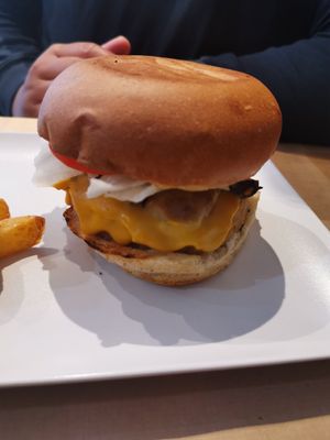 Seitan and mushroom at Melocotón Vegan Burger in Barcelona