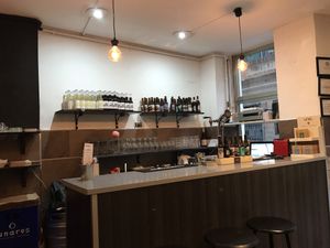 The bar  at Melocotón Vegan Burger in Barcelona