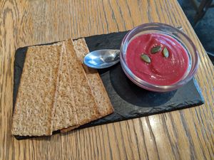 Beets hummus plate at Latte Graphic in Tokyo