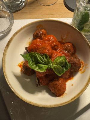 Polpette vegetali al sugo su pane  at Argentino in Lugano