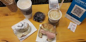 Café da manhã! at Futuro Veggie in Buenos Aires