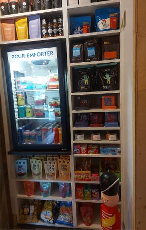  at Oui Mais Non in Montreal