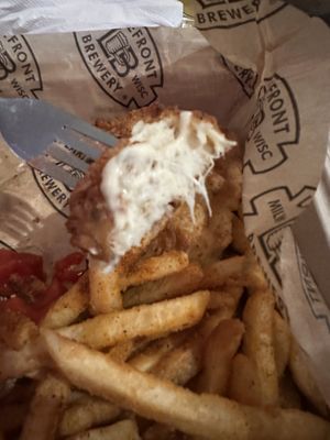 The texture of their vegan 🌱 fish fry is incredible   at Lakefront Brewery in Milwaukee