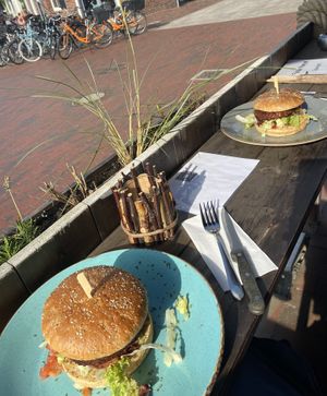 Veganer Burger at Flotten Happen in Langeoog
