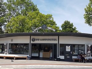 front - along a busy road at De Ijswinckel in Goes