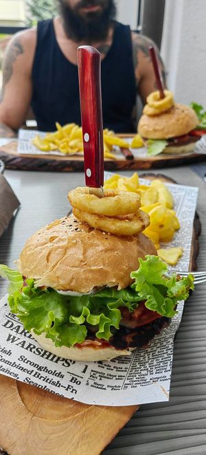 Ziva burger with fries at Plac pod Bočem in Poljcane