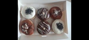 Yum! Box with 6 donuts at The Hot Donut in Dublin