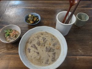 Sujebi with banchan at Memiljaengi - 메밀쟁이 in Seoul