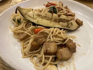 Spaghetti krapao moo krob  at On the Table in Pattaya