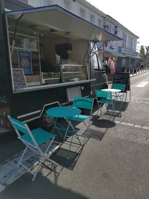 The truck at Poseidon's Kitchen in Oleron