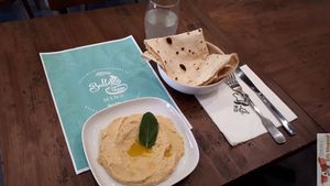Houmous is life :) at Bulldog Vegan in Paris