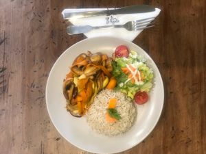 tofu teriyaki at Bulldog Vegan in Paris