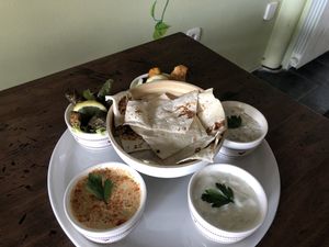 Assiettes de mezze  at Bulldog Vegan in Paris