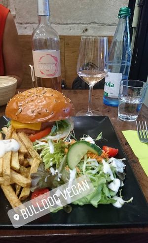 Hamburger beyond meat at Bulldog Vegan in Paris