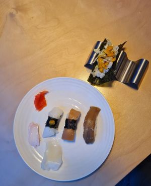 Recommend the nigiri 👍 at GuǒRán Huì 果然匯 - fruitfulfood in Taoyuan