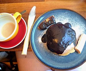 Vegane Pancakes mit veganer Schokososse und Banane at Budapest Baristas in Budapest