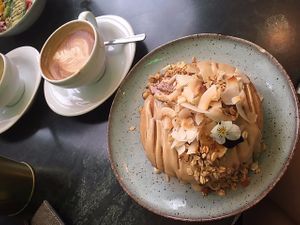 Vegan 'Rebel' Pancakes at Cotidiano in Lisbon