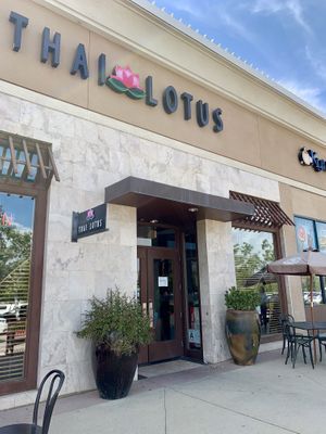 Entrance at Thai Lotus in Corona
