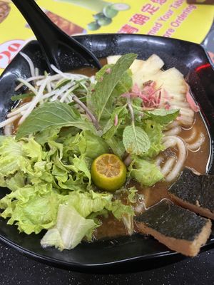 Asam Laksa 👍  at Dé Cái SùShí 德财素食 in Kepong