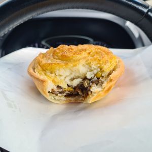 Pie at Darringtons in Burswood