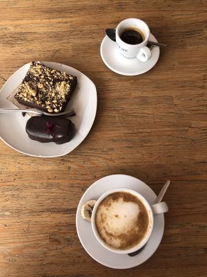 „Bounty“ and Sweet Potatoe Brownie  at Tierra in Tenerife