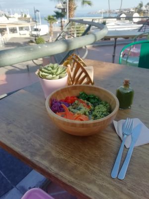 Buddha bowl and "The Hulk" shot at Tierra in Tenerife