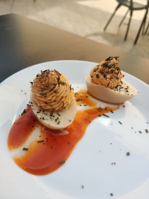 Huevos rellenos at Pipoca in Murcia