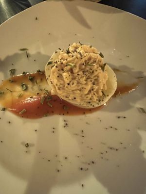 Huevo relleno vegano muy rico  at Pipoca in Murcia